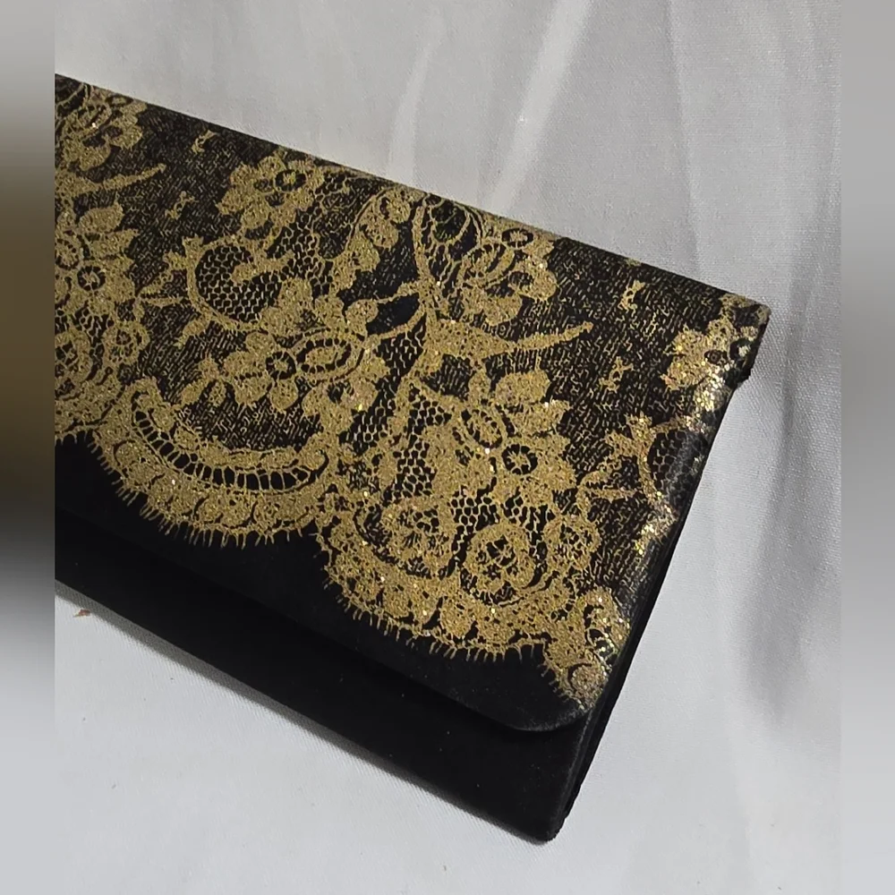 Clutch with ivory lace, snap closure evening satin wedding club‎